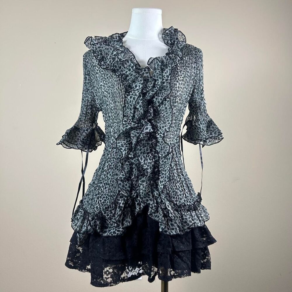 Gorgeous Y2K Deadstock Gray Leopard Print Ruffle Blouse